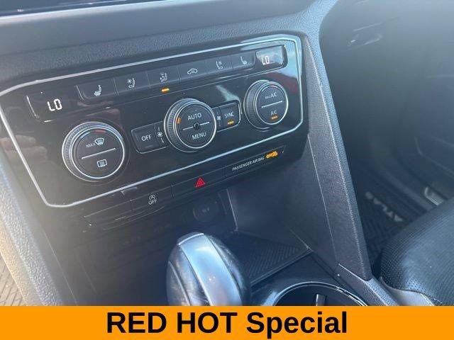 Used 2021 Volkswagen Atlas Cross Sport SEL Premium R-Line AWD/4WD image 25