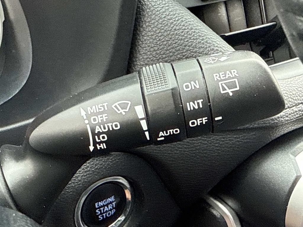 Used 2019 Toyota RAV4 XLE Premium w/ Cold Weather Package AWD/4WD image 21