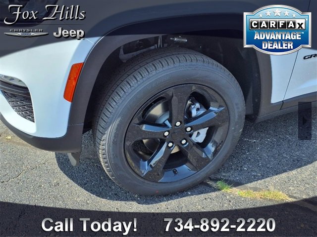 New 2025 Jeep Grand Cherokee Limited image 5
