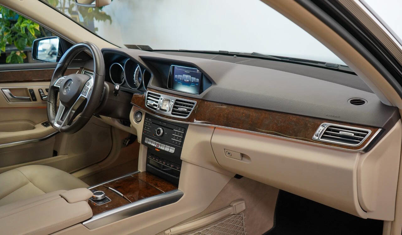 Used 2016 Mercedes-Benz E 350 4MATIC Wagon image 50