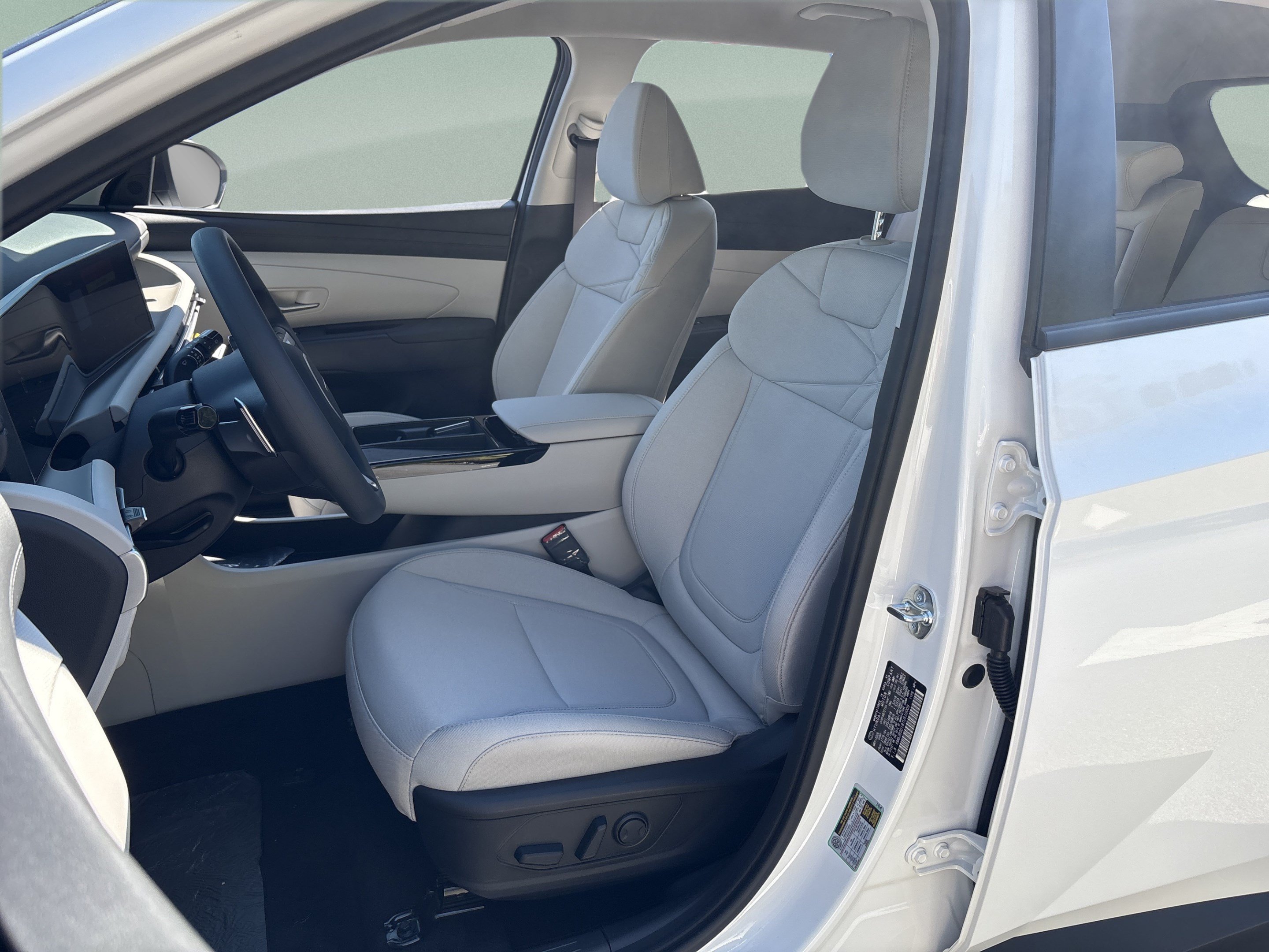 New 2026 Hyundai Tucson SEL FWD image 18