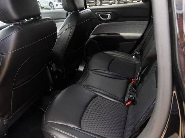 Certified 2023 Jeep Compass Latitude AWD/4WD image 14
