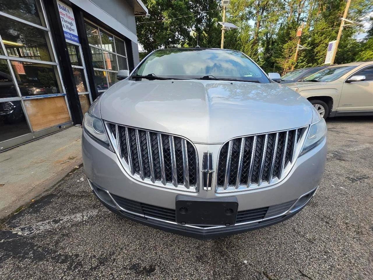 Used 2013 Lincoln MKX AWD image 10