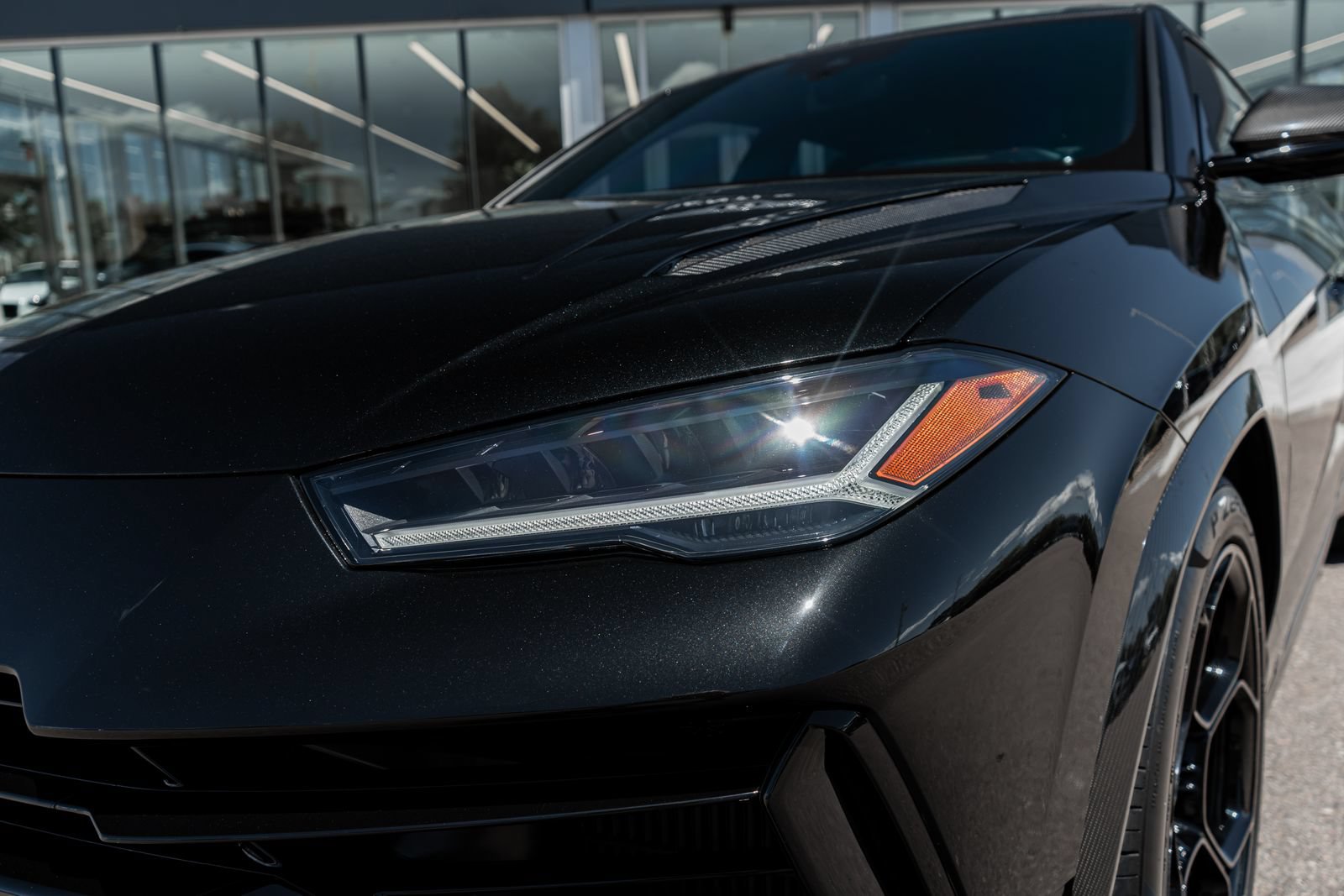 Used 2023 Lamborghini Urus Performante AWD/4WD image 23