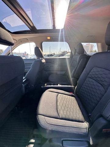 Certified 2024 Nissan Pathfinder SV w/ SV Premium Package image 27