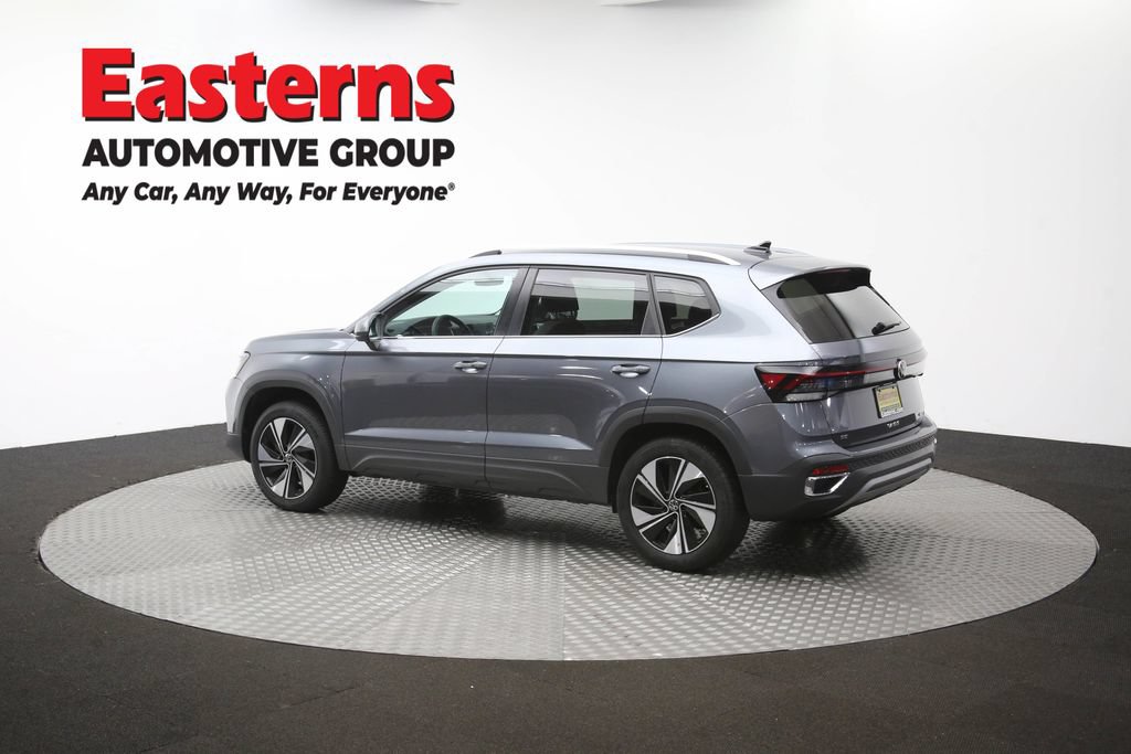 Used 2025 Volkswagen Taos SE AWD/4WD image 61
