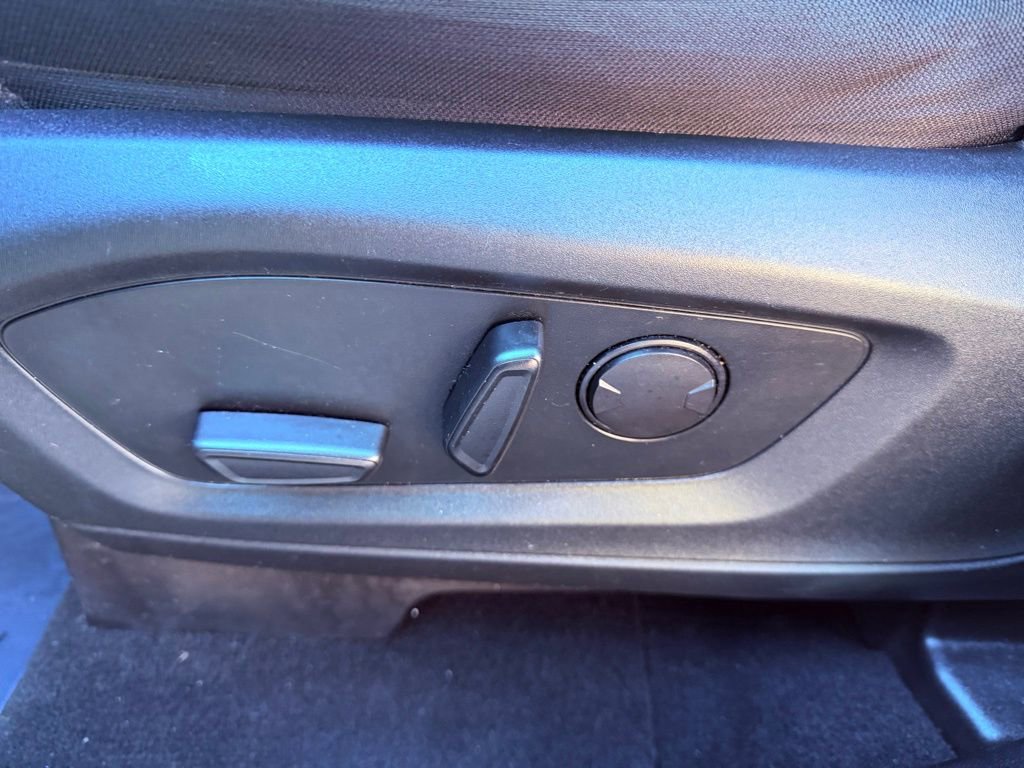 Used 2020 Ford Explorer XLT w/ Class III Trailer Tow Package image 16