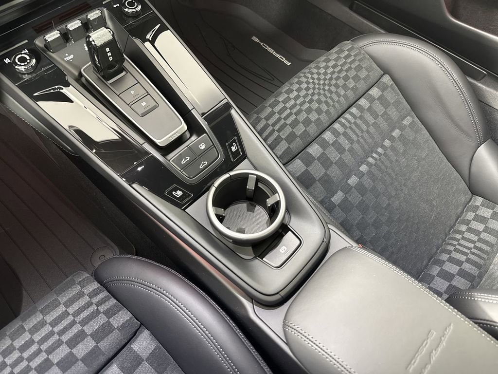 New 2026 Porsche 911 Carrera GTS image 32