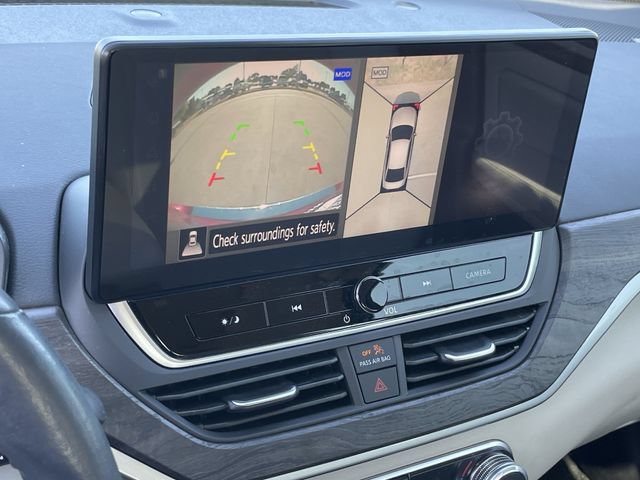 Used 2024 Nissan Altima 2.5 SL FWD image 18