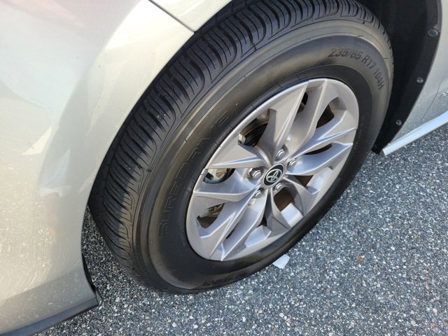 Used 2021 Toyota Sienna LE image 17