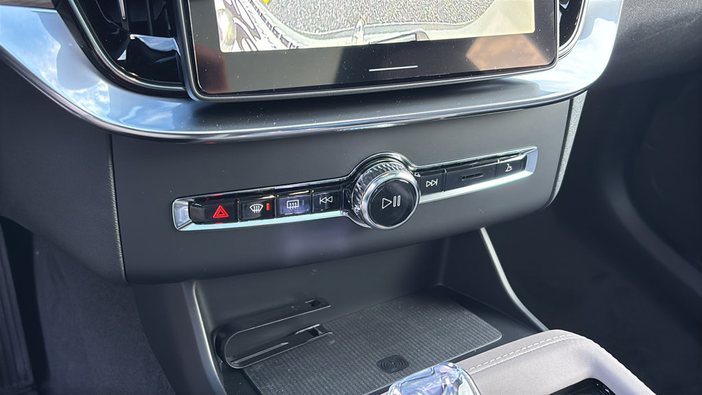 New 2027 Volvo XC90 B6 Plus AWD/4WD image 21