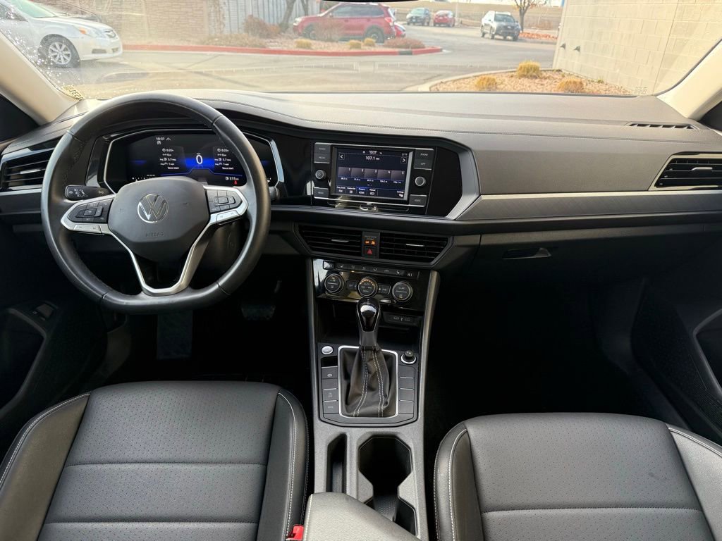 Used 2024 Volkswagen Jetta SE image 20