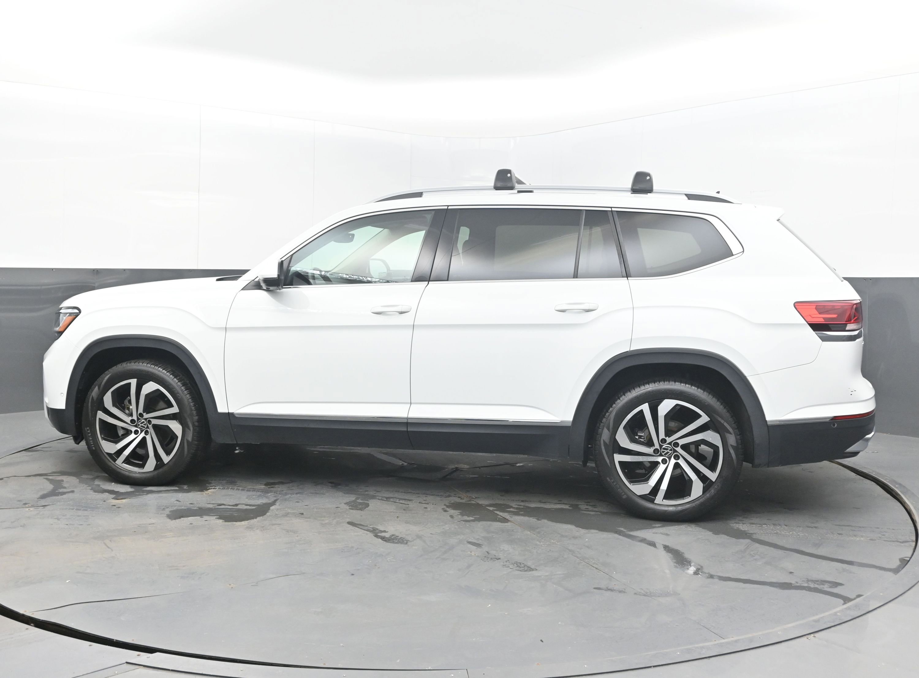 Used 2021 Volkswagen Atlas SEL Premium image 7