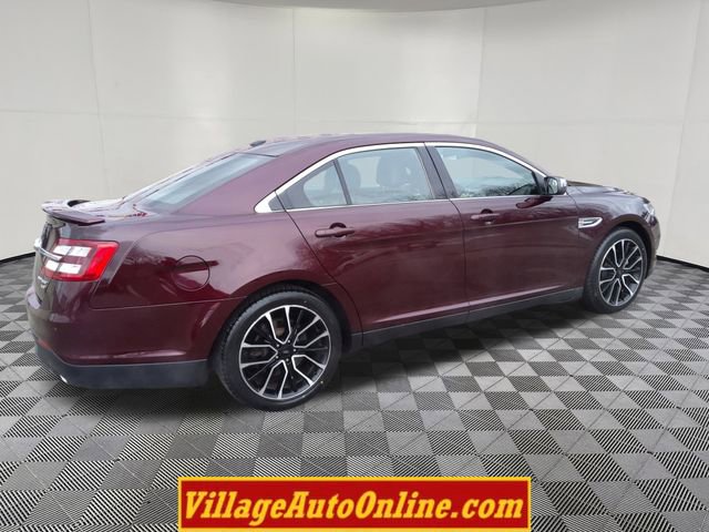 Used 2019 Ford Taurus Limited image 4