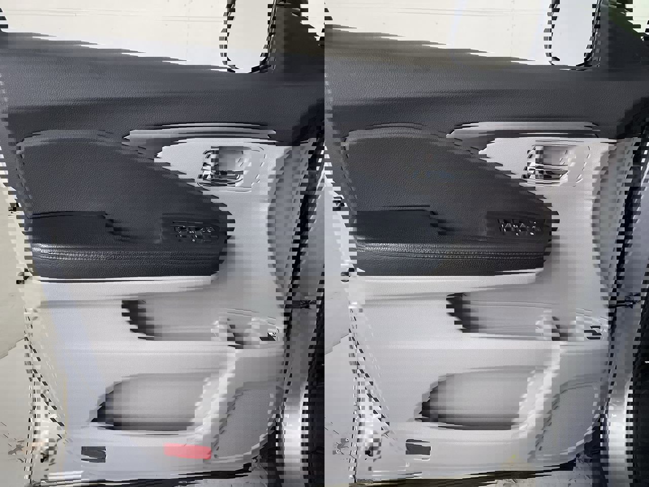 Used 2017 Honda Pilot EX image 10