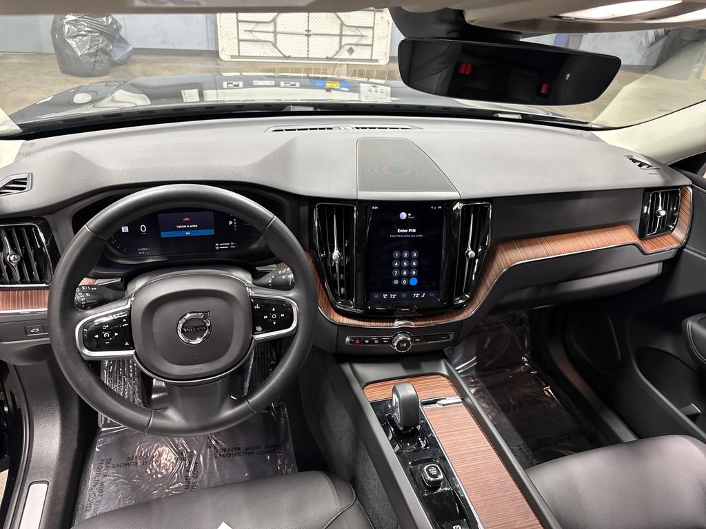 Used 2023 Volvo XC60 T8 Plus w/ Climate Package AWD/4WD image 12