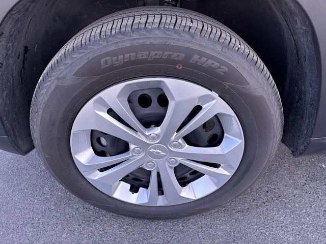 Certified 2025 Chevrolet Trax LS image 30