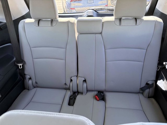 Used 2022 Honda Pilot Special Edition image 16