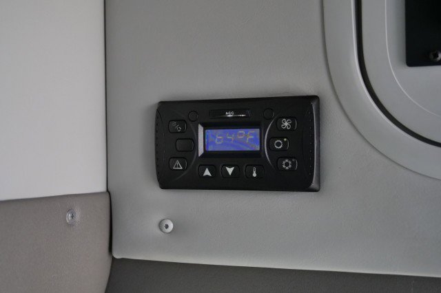 Used 2017 Ford F550 2WD Regular Cab Super Duty image 23