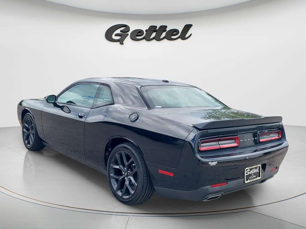 Used 2019 Dodge Challenger SXT w/ Blacktop Package image 6