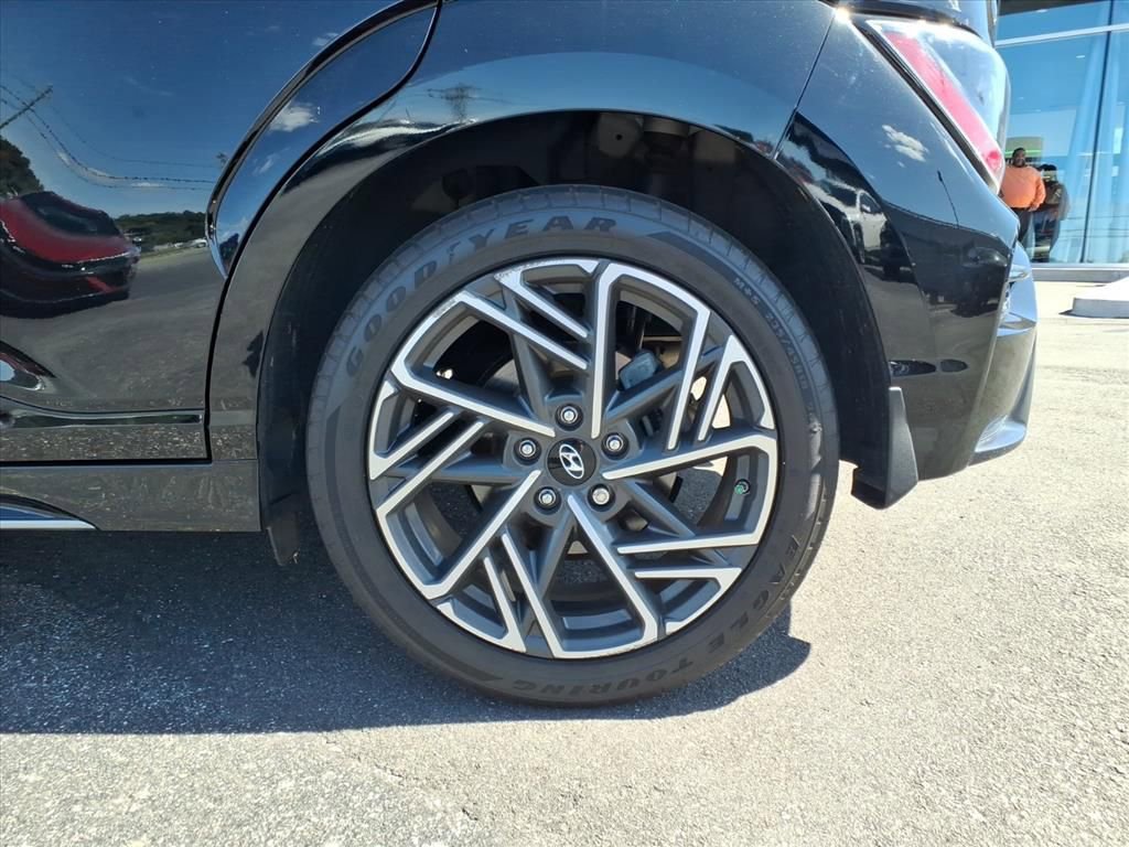 Used 2023 Hyundai Kona N Line image 21