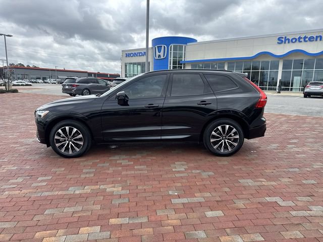 Used 2024 Volvo XC60 B5 Core w/ Protection Package Premier image 32