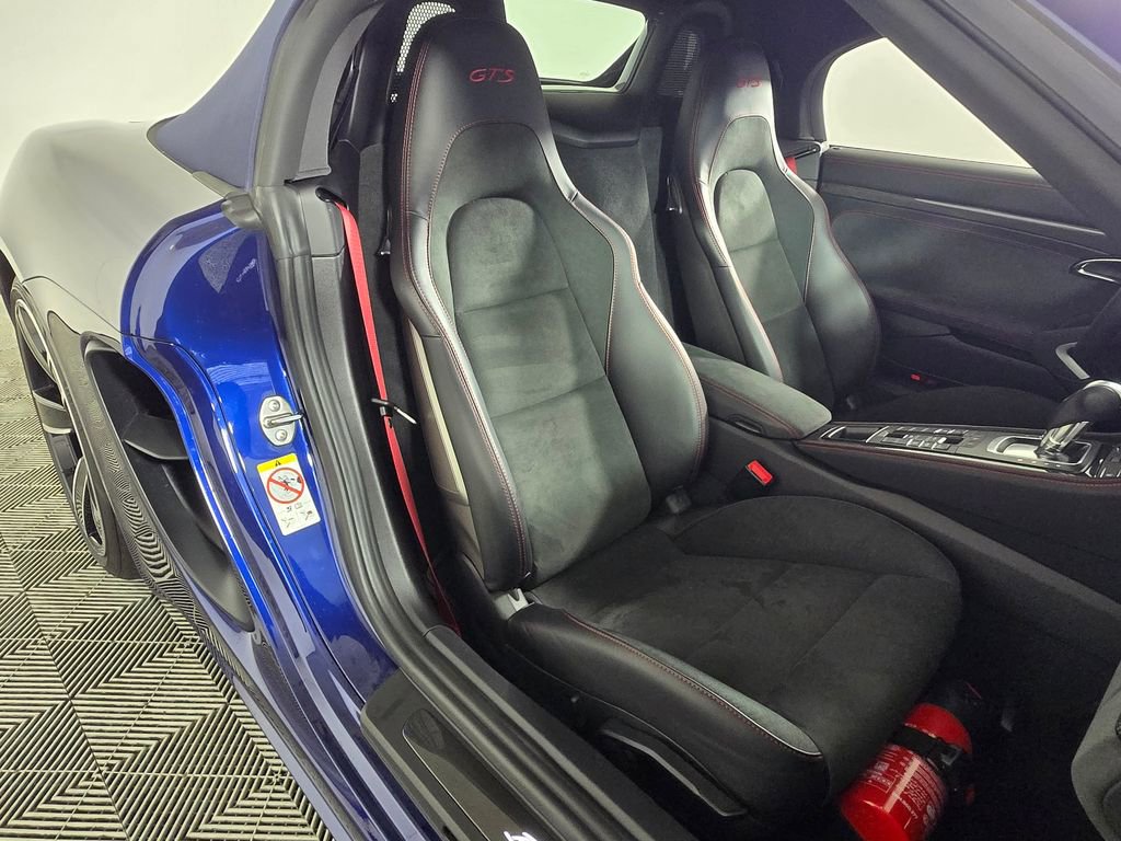 Used 2025 Porsche 718 Boxster GTS RWD image 18