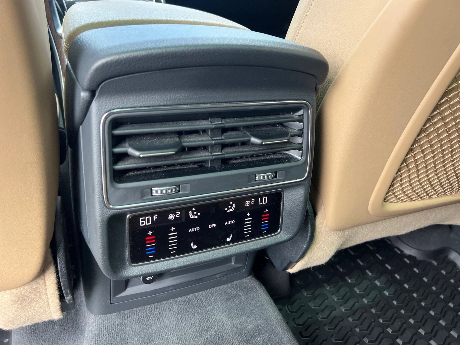 Used 2019 Audi Q8 Prestige AWD/4WD image 21