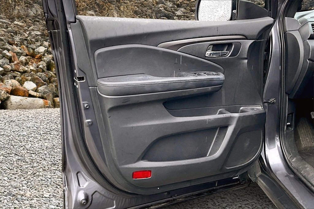 Used 2019 Honda Passport Sport image 15