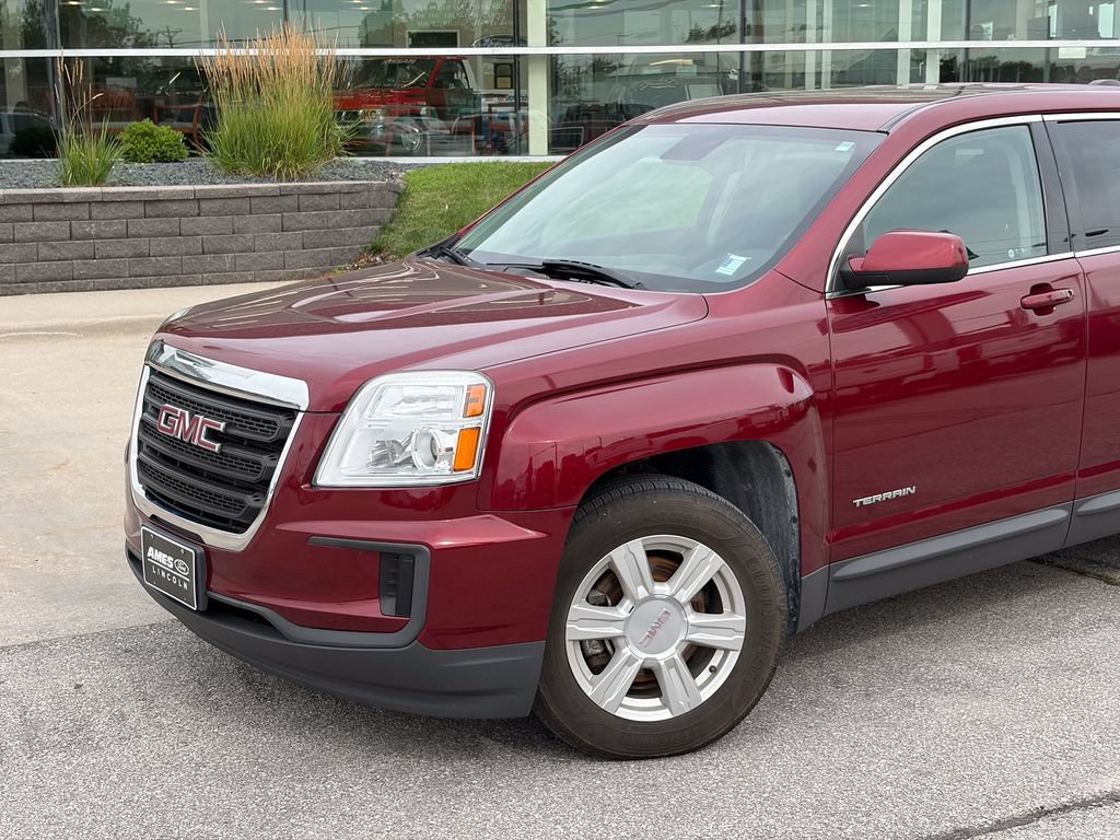 Used 2016 GMC Terrain SLE FWD image 2