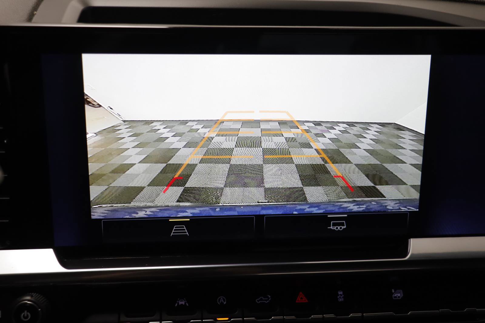 Used 2023 Chevrolet Silverado 1500 LT image 9