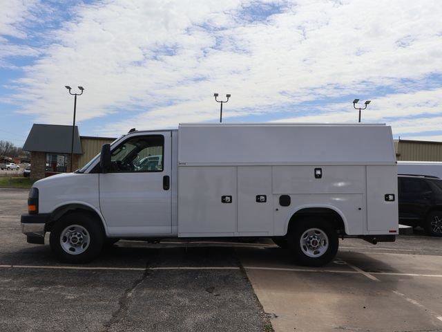 New 2025 GMC Savana 3500 w/ Power Convenience Package image 4