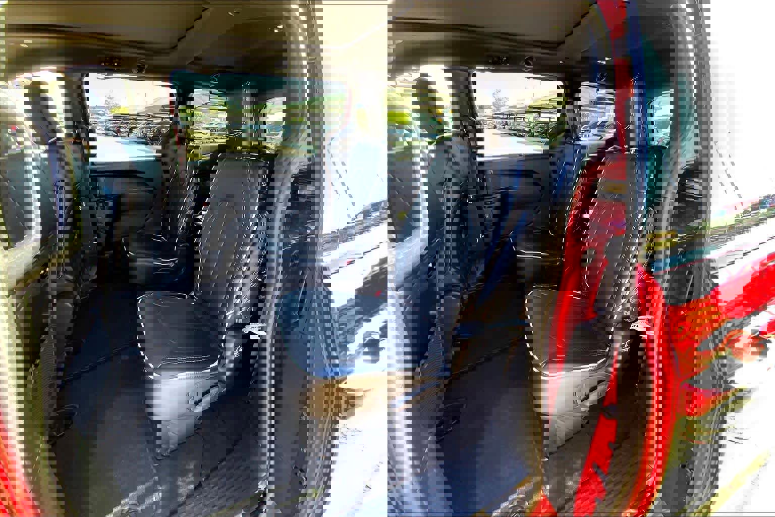 Used 2025 Chrysler Pacifica Limited image 18