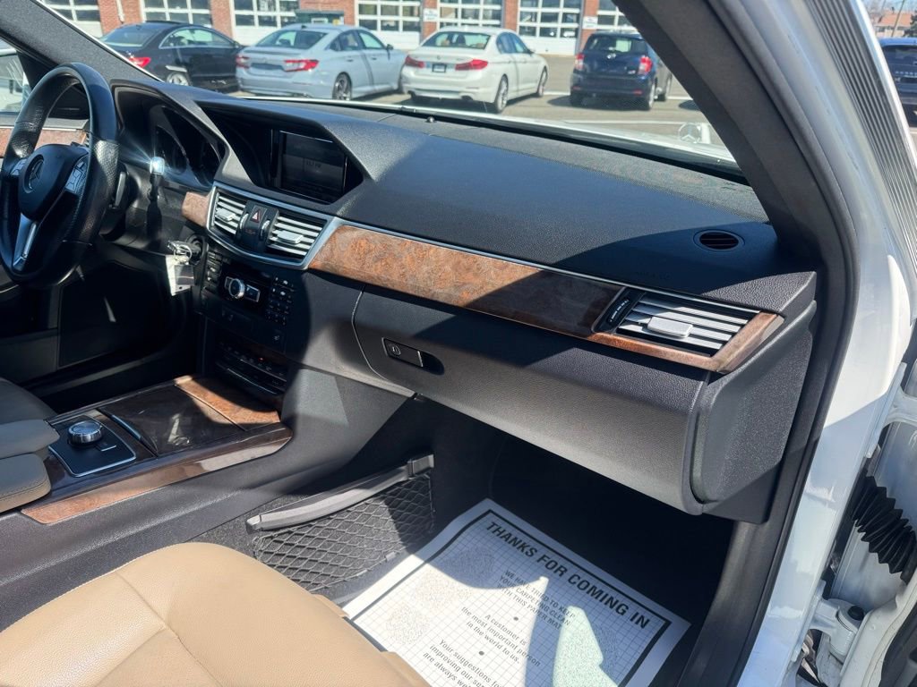 Used 2013 Mercedes-Benz E 350 Sedan image 33