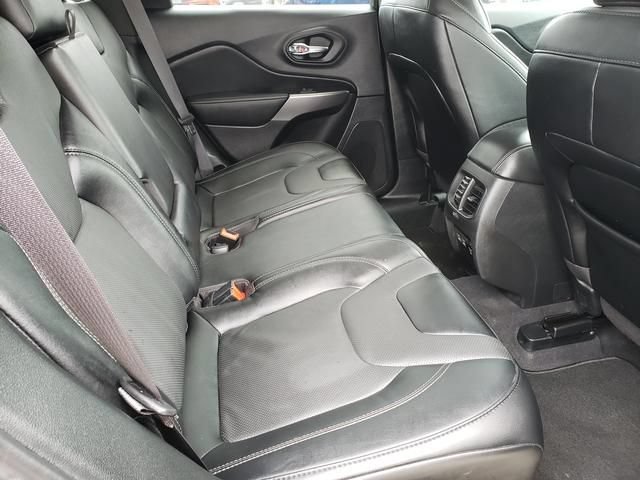 Used 2022 Jeep Cherokee Latitude Lux AWD/4WD image 16