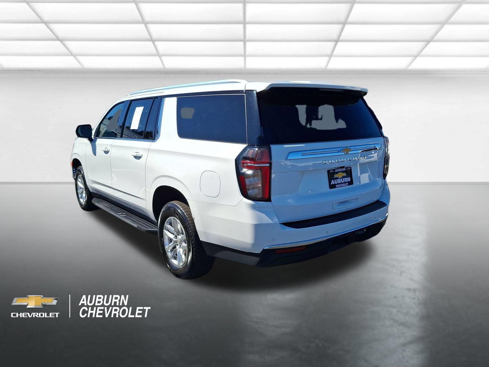 Certified 2022 Chevrolet Suburban LS AWD/4WD image 3