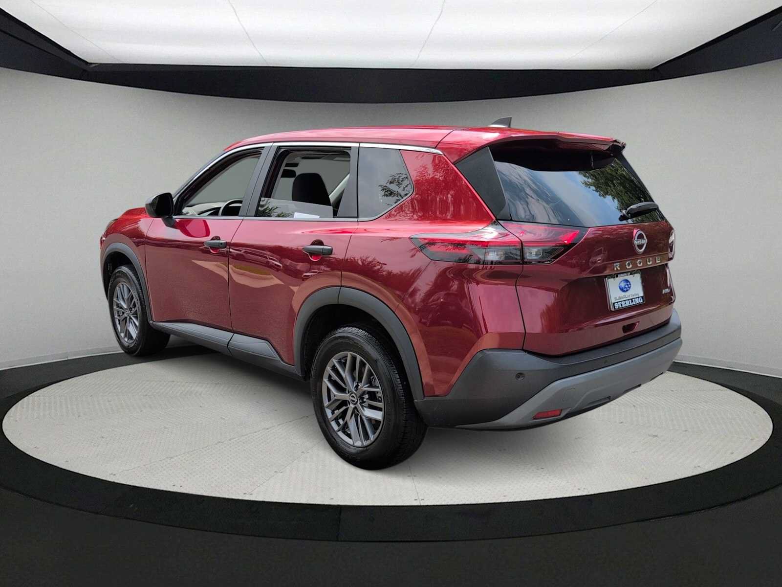 Used 2023 Nissan Rogue S AWD/4WD image 6