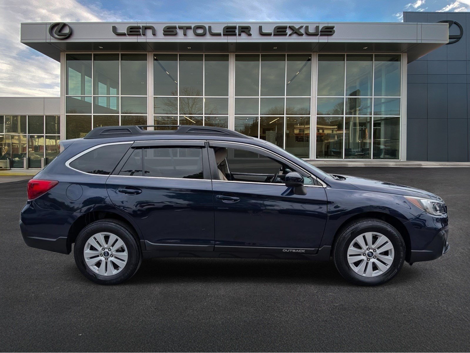 Used 2018 Subaru Outback 2.5i Premium AWD/4WD video 2
