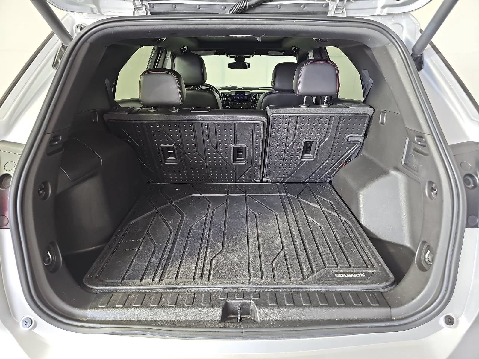 Used 2022 Chevrolet Equinox RS w/ RS Leather Package AWD/4WD image 12
