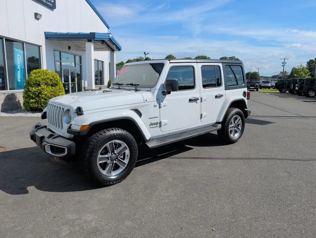 Used 2018 Jeep Wrangler Unlimited Sahara AWD/4WD image 2
