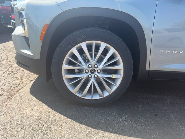 New 2027 Chevrolet Traverse LT w/ LPO, Floor Liner Package AWD/4WD image 27
