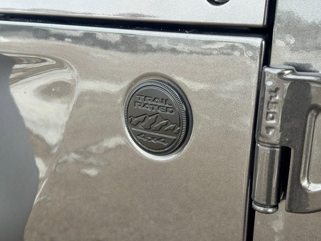 Used 2021 Jeep Wrangler Unlimited Sport image 18