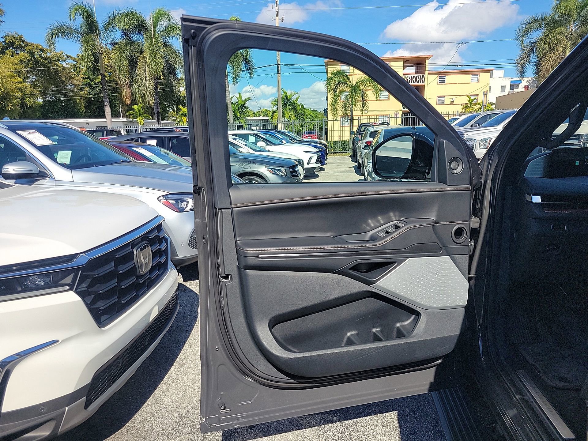 Used 2025 Lincoln Navigator Black Label image 28