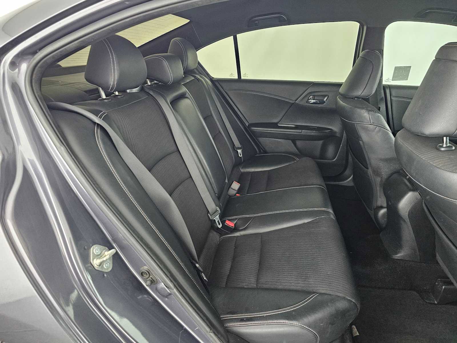 Used 2017 Honda Accord Sport image 12