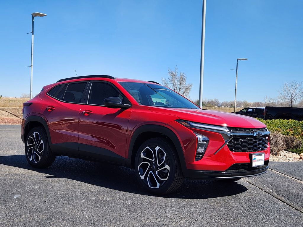 New 2026 Chevrolet Trax RS w/ Sunroof Package image 4