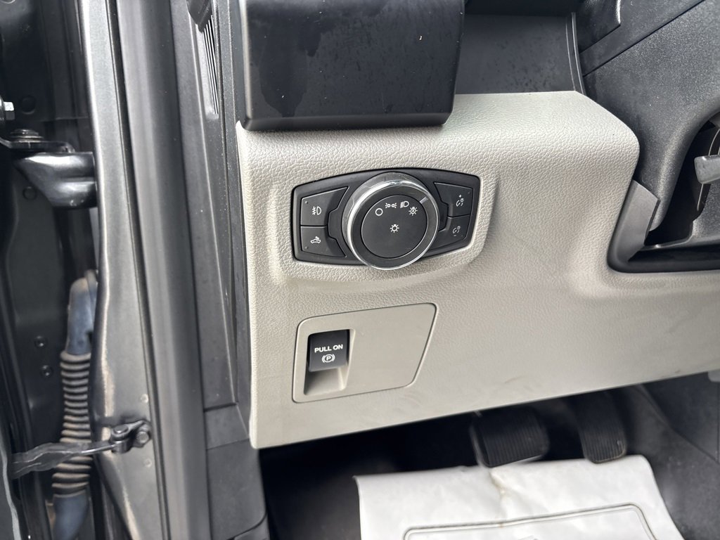 Used 2016 Ford F150 XL w/ Equipment Group 101A Mid image 17