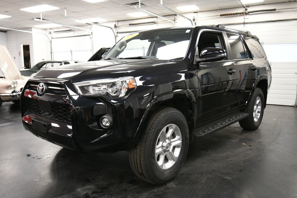 Certified 2024 Toyota 4Runner SR5 Premium image 3