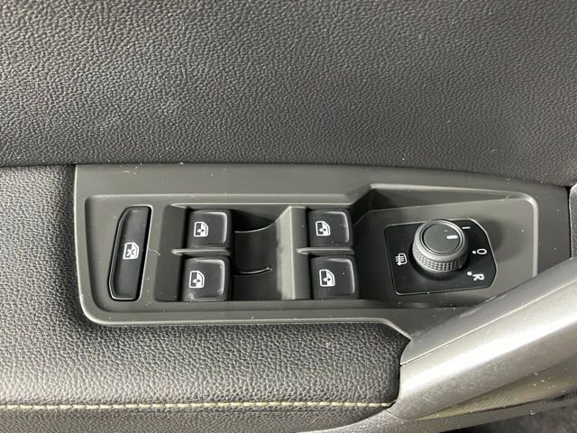 Used 2022 Volkswagen Tiguan S image 20