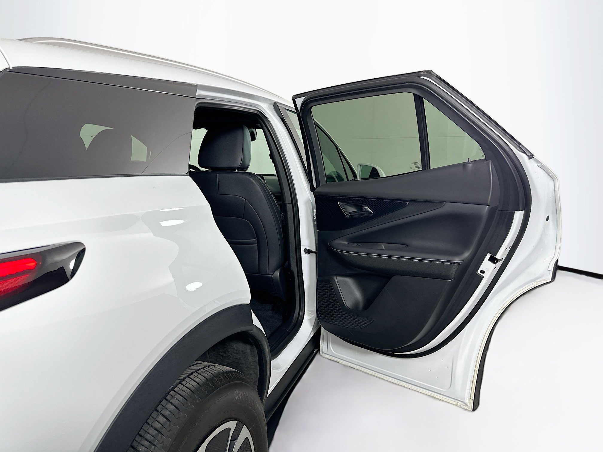 Used 2024 Chevrolet Blazer EV LT image 31