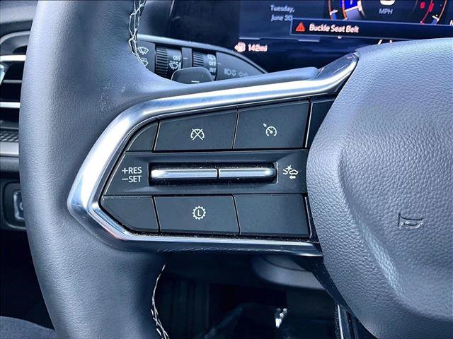 Used 2026 Chevrolet Traverse LT FWD image 20